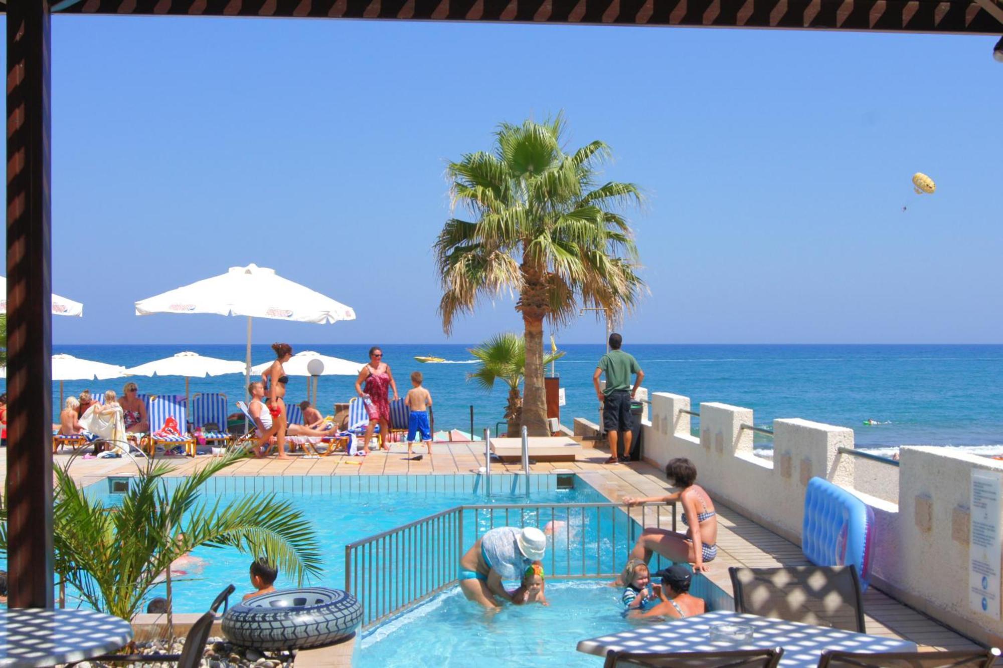 Jo An Beach Hotel Adelianos Kampos Exterior photo